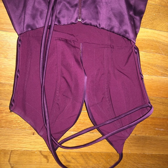 MERMAID SATIN SLEEVELESS V-NECK WEDDING/PROM PARTY DRESS - Picture 8 of 11